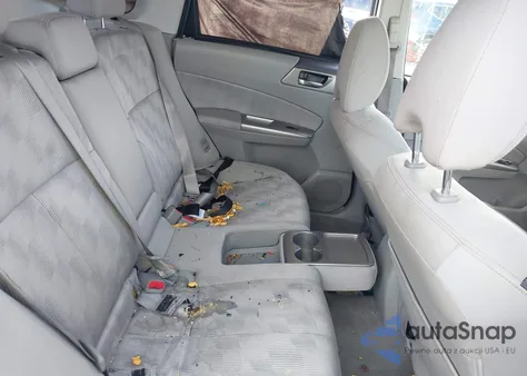 2010 Subaru Forester 2.5X Premium из США, поврежденный, VIN JF2SH6CC5AH773805